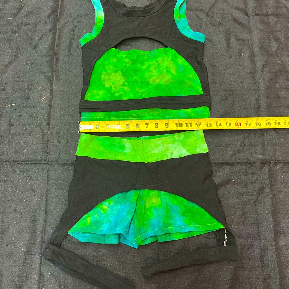 Elemental Hues Crop Top and Short Set - Picture 3 of 4